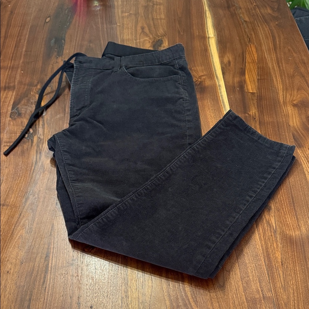 Uniqlo Men's Black Corduroy Pants